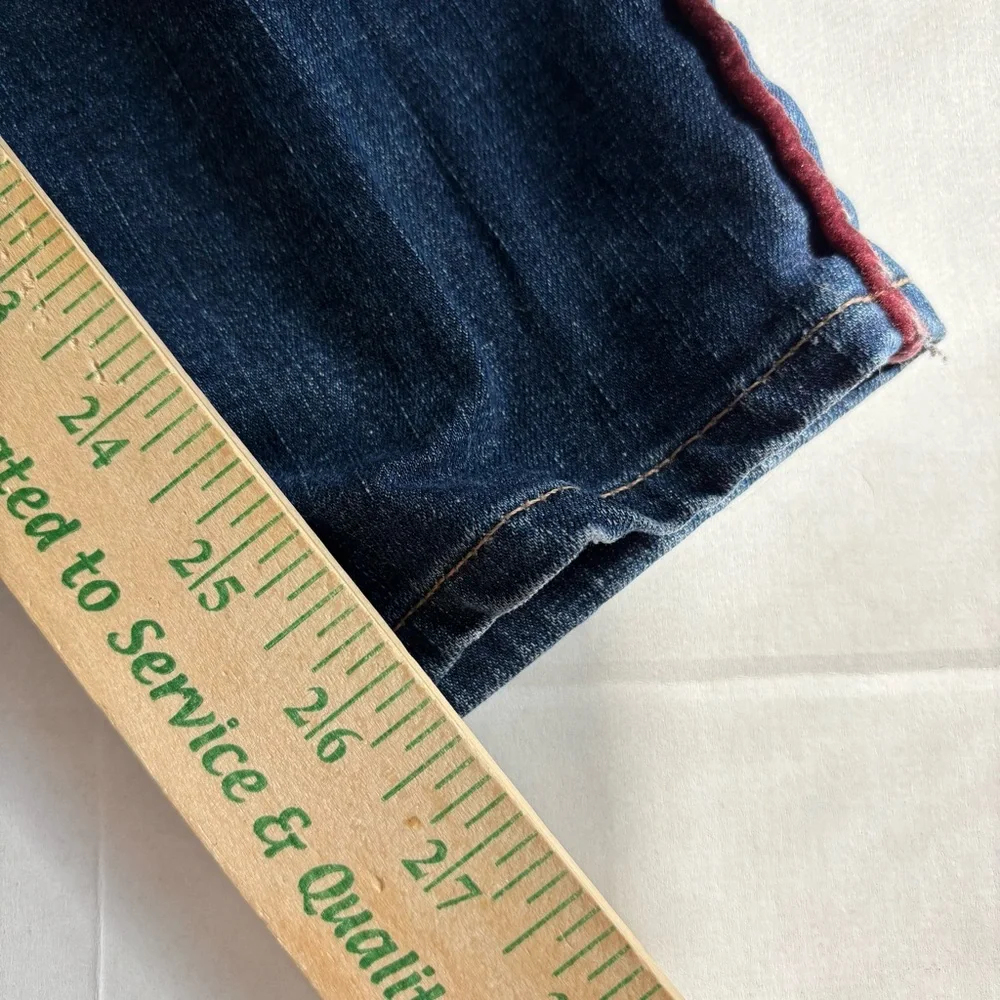 Lucky Brand low rise skinny Lolita women’s‎ jeans. SZ. 4/27A. Red velvet detail